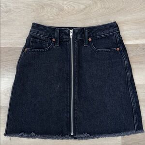 A&F - Zoe Natural Rise Vintage Zipper Skirt